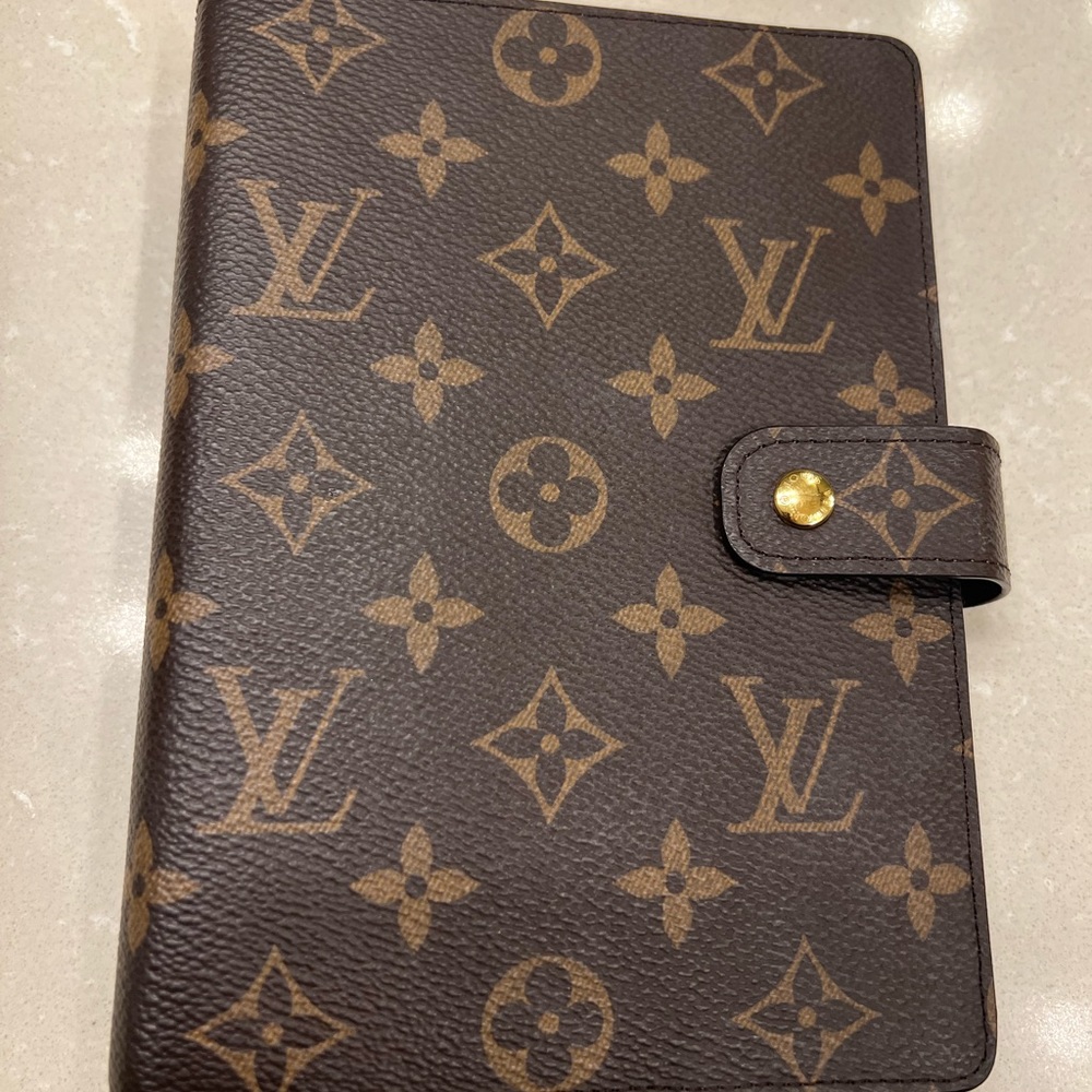 Authentic Louis Vuitton Monogram MM Agenda.